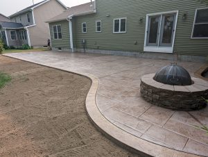 Stamp Concrete Patio with Majestic Ashler Slate Stamp (Ontario) Stamp Concrete Patio with Majestic Ashler Slate Stamp (Ontario)