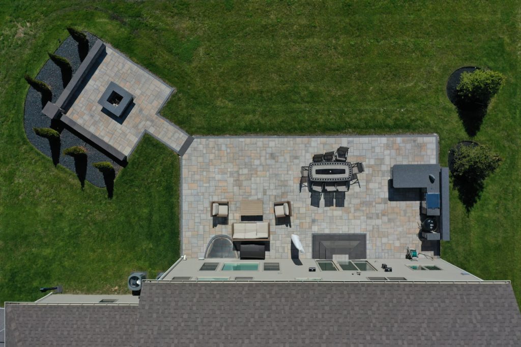default Techo-Bloc Champlain Grey HD2 Outdoor Living Space, Outdoor Kitchen